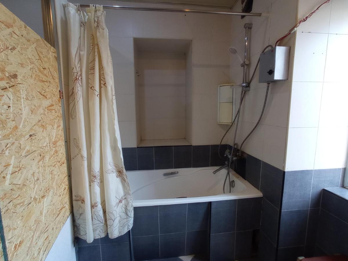 יירבאן Sun City Hostel מראה חיצוני תמונה